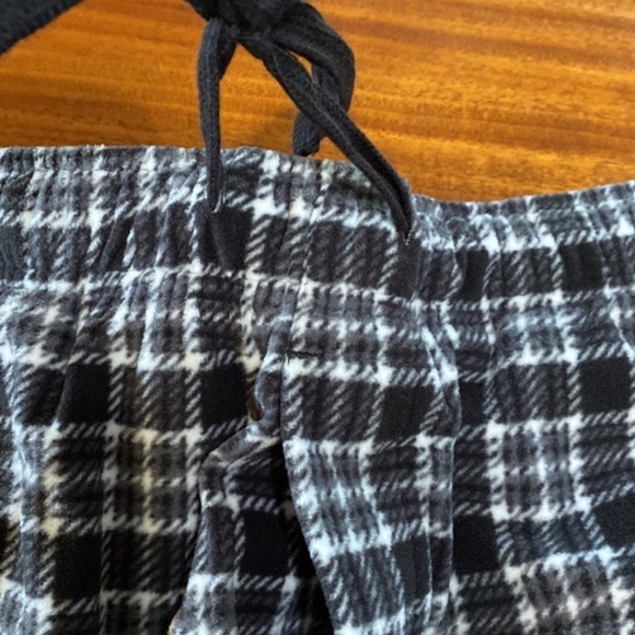 💚🆕 Fleece Sleep Pants - Picture 8 of 14